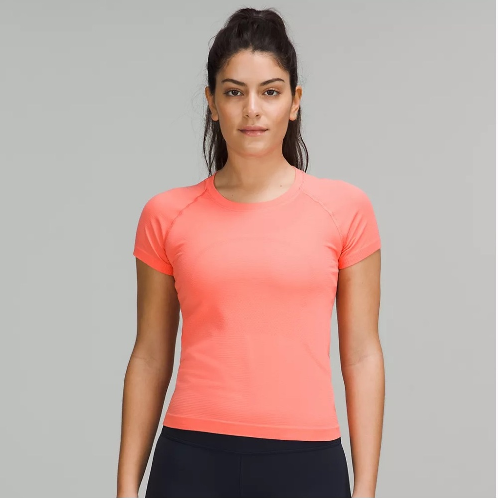 NWT Swiftly Tech Short Sleeve Shirt 2.0 *Race Length